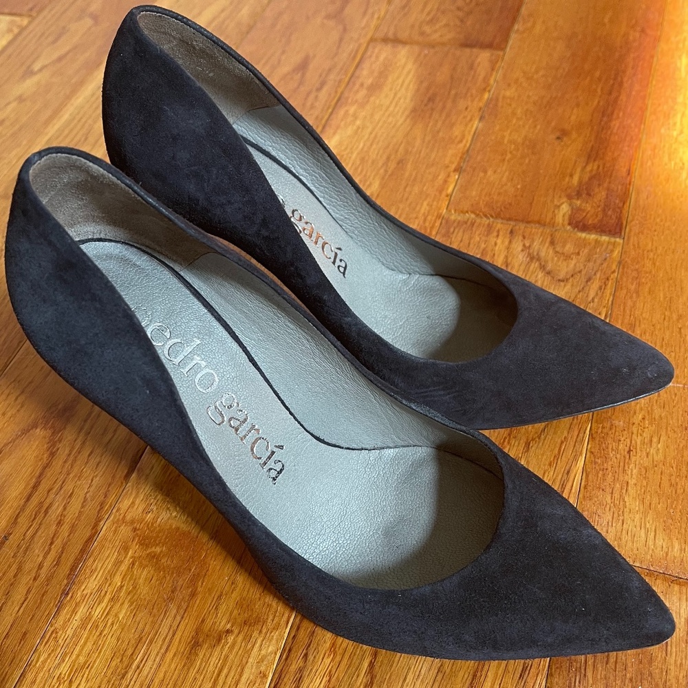 Pedro Garcia Black Suede Pointed toe Pumps size EU38